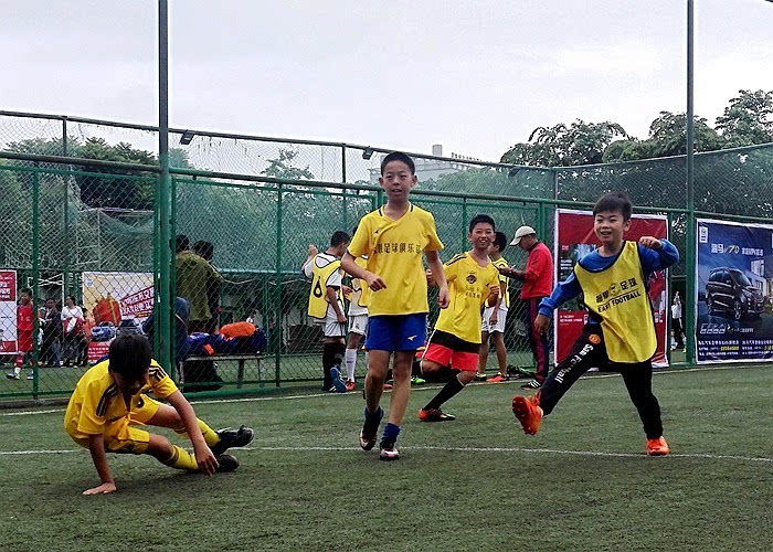 ULSUMFootball丨报告教练，我想打排球！｜利云度夫斯基｜斯洛伐克｜西班牙｜葡萄牙_网易订阅